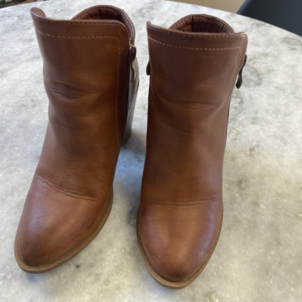 Women's chunky heel size 6.5 ankle boots